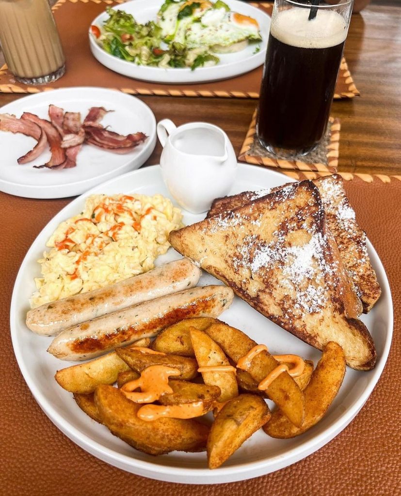 A breakfast meal from Dulce Café